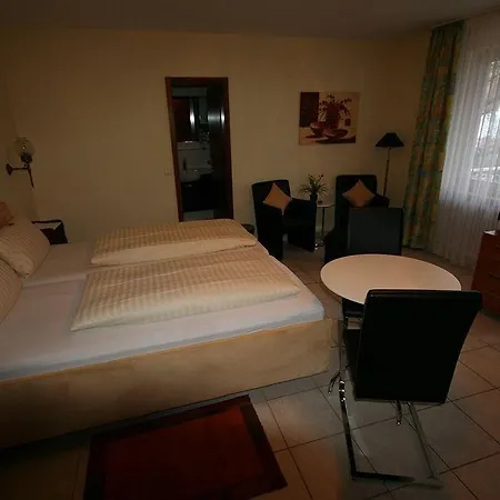 Biedermeier Апартаменты Бад-Кроцинген